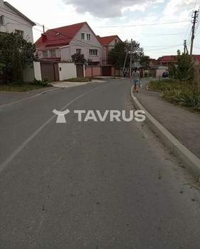 Дом 360м&sup2;, 3-этажный, участок 6 сот.  