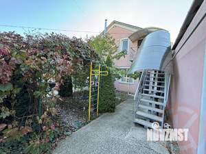 Дом 246м&sup2;, 2-этажный, участок 4 сот.  