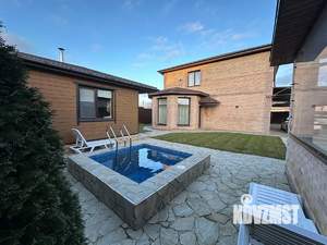 Дом 202м&sup2;, 2-этажный, участок 6 сот.  