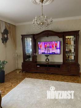 Дом 280м&sup2;, 2-этажный, участок 6 сот.  