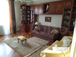 Дом 400м², 3-этажный, участок 6 сот.  