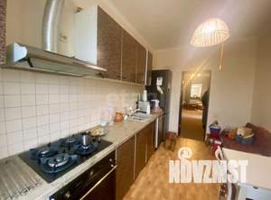 Дом 282м&sup2;, 3-этажный, участок 6 сот.  