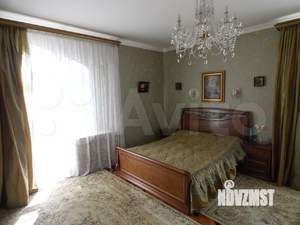 Дом 400м², 3-этажный, участок 6 сот.  