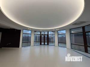 Дом 631м&sup2;, 3-этажный, участок 6 сот.  