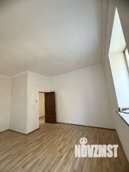 Коттедж 225м², 2-этажный, участок 4 сот.  