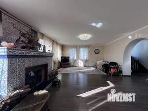 Дом 581м&sup2;, 3-этажный, участок 5 сот.  