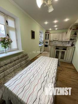 Дом 450м&sup2;, 2-этажный, участок 9 сот.  