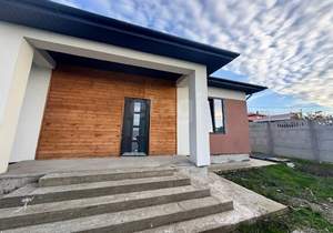 Дом 140м&sup2;, 1-этажный, участок 10 сот.  