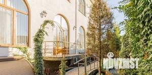 Дом 400м&sup2;, 2-этажный, участок 6 сот.  