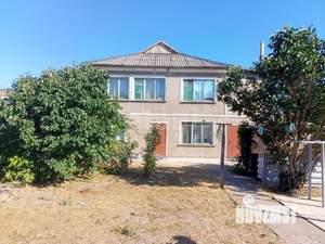 Дом 174м&sup2;, 2-этажный, участок 9 сот.  