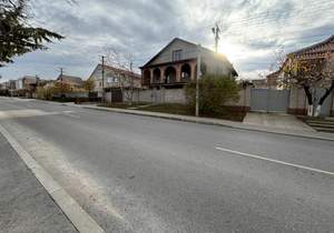 Дом 241м&sup2;, 2-этажный, участок 7 сот.  