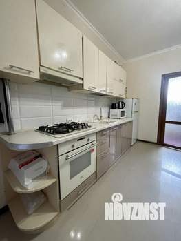 Дом 250м², 2-этажный, участок 8 сот.  