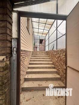 Дом 230м&sup2;, 3-этажный, участок 547 сот.  