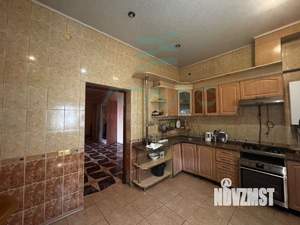 Дом 315м², 2-этажный, участок 7 сот.  