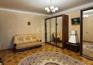 Дом 290м&sup2;, 3-этажный, участок 6 сот.  