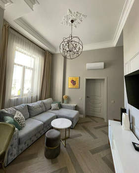 Дом 110м&sup2;, 2-этажный, участок 3 сот.  