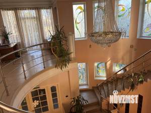 Дом 430м², 3-этажный, участок 10 сот.  