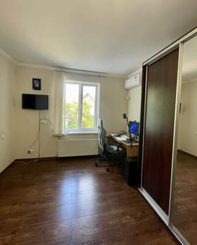 Дом 250м², 2-этажный, участок 8 сот.  