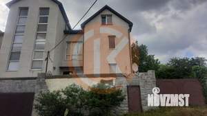 Дом 312м², 3-этажный, участок 6 сот.  