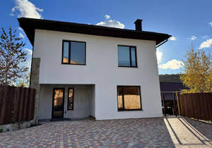 Дом 214м&sup2;, 2-этажный, участок 9 сот.  