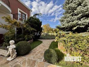 Дом 405м&sup2;, 3-этажный, участок 32 сот.  