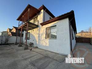 Дом 245м&sup2;, 2-этажный, участок 6 сот.  