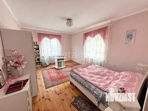 Дом 284м², 3-этажный, участок 6 сот.  