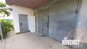 Дом 250м&sup2;, 3-этажный, участок 10 сот.  