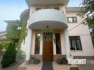 Дом 432м&sup2;, 3-этажный, участок 10 сот.  