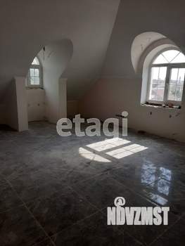 Дом 470м&sup2;, 3-этажный, участок 9 сот.  