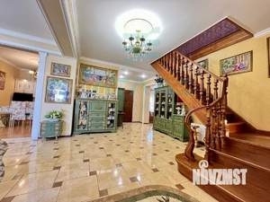 Дом 245м², 2-этажный, участок 9 сот.  