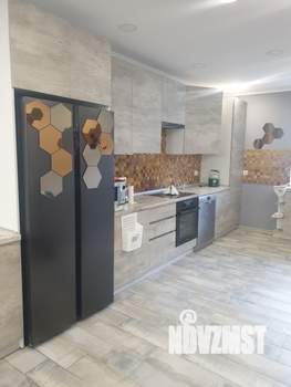 Таунхаус 300м², 3-этажный, участок 4 сот.  