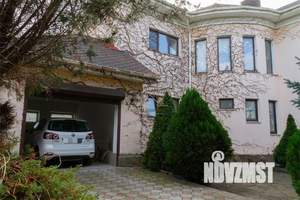 Дом 432м&sup2;, 3-этажный, участок 10 сот.  