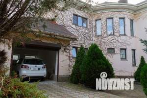 Дом 432м&sup2;, 3-этажный, участок 10 сот.  