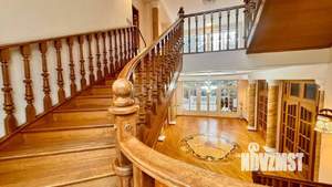 Дом 1767м&sup2;, 4-этажный, участок 28 сот.  