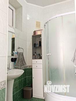 Дом 331м&sup2;, 2-этажный, участок 6 сот.  