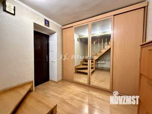 Дом 181м&sup2;, 2-этажный, участок 6 сот.  