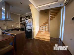 Дом 230м², 2-этажный, участок 6 сот.  