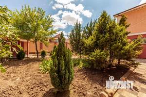 Дом 453м&sup2;, 3-этажный, участок 8 сот.  