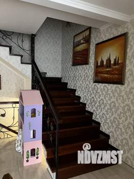 Дом 548м&sup2;, 4-этажный, участок 6 сот.  