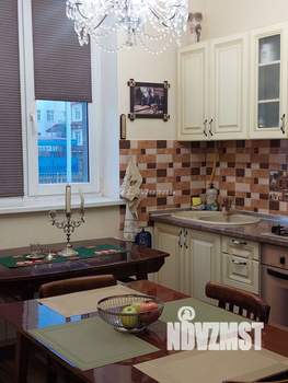 Дом 190м², 2-этажный, участок 8 сот.  