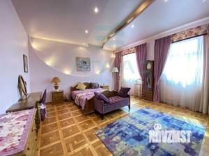 Дом 296м&sup2;, 2-этажный, участок 8 сот.  