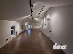 Дом 294м&sup2;, 3-этажный, участок 6 сот.  