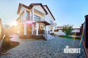 Дом 631м², 4-этажный, участок 6 сот.  