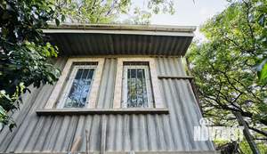 Дом 33м&sup2;, 2-этажный, участок 4 сот.  