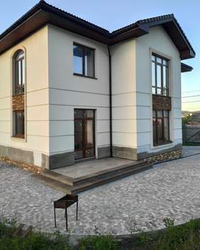 Дом 270м², 2-этажный, участок 8 сот.  