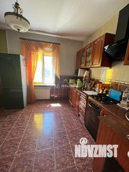 Дом 307м&sup2;, 2-этажный, участок 4 сот.  