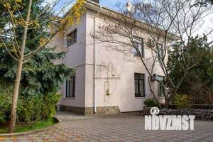 Дом 432м&sup2;, 3-этажный, участок 10 сот.  