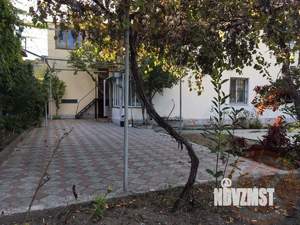 Дом 225м&sup2;, 2-этажный, участок 6 сот.  