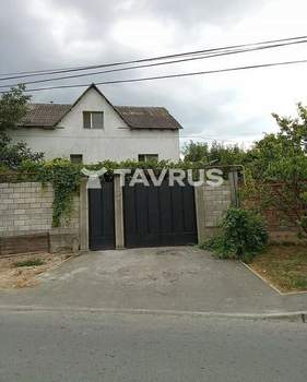 Дом 360м&sup2;, 3-этажный, участок 6 сот.  